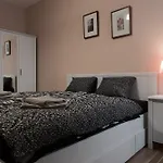 Apartment For 10 Guests Top Center Of Prague